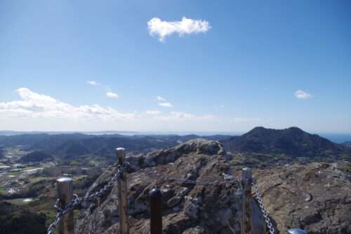 伊予ヶ岳山頂（南峰）からの眺め