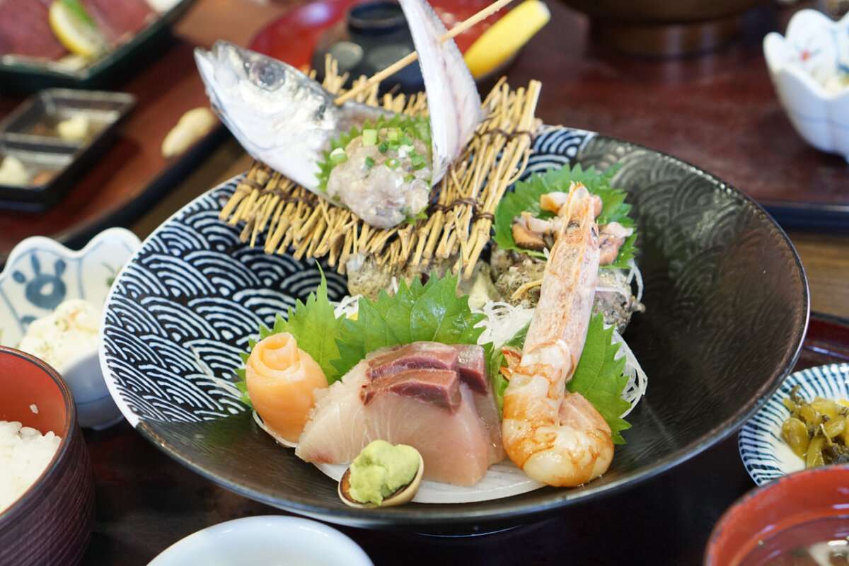 道の駅和田浦WA・O！　旬の地魚刺身定食